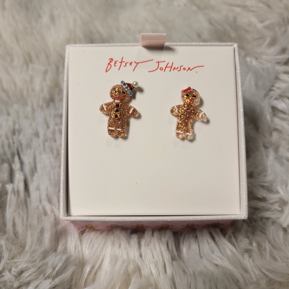 Betsey Johnson Gingerbread Man Stud Earrings – Holiday Christmas Glitter (A009)
